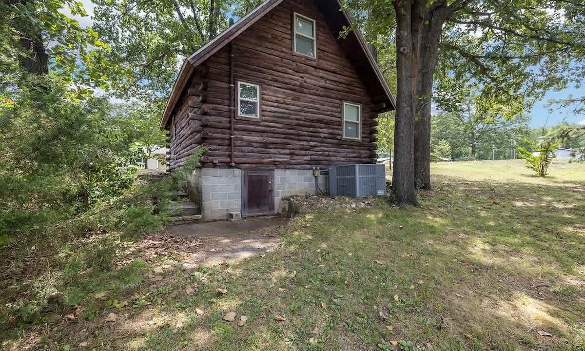 Photo of Outdoor in Golden