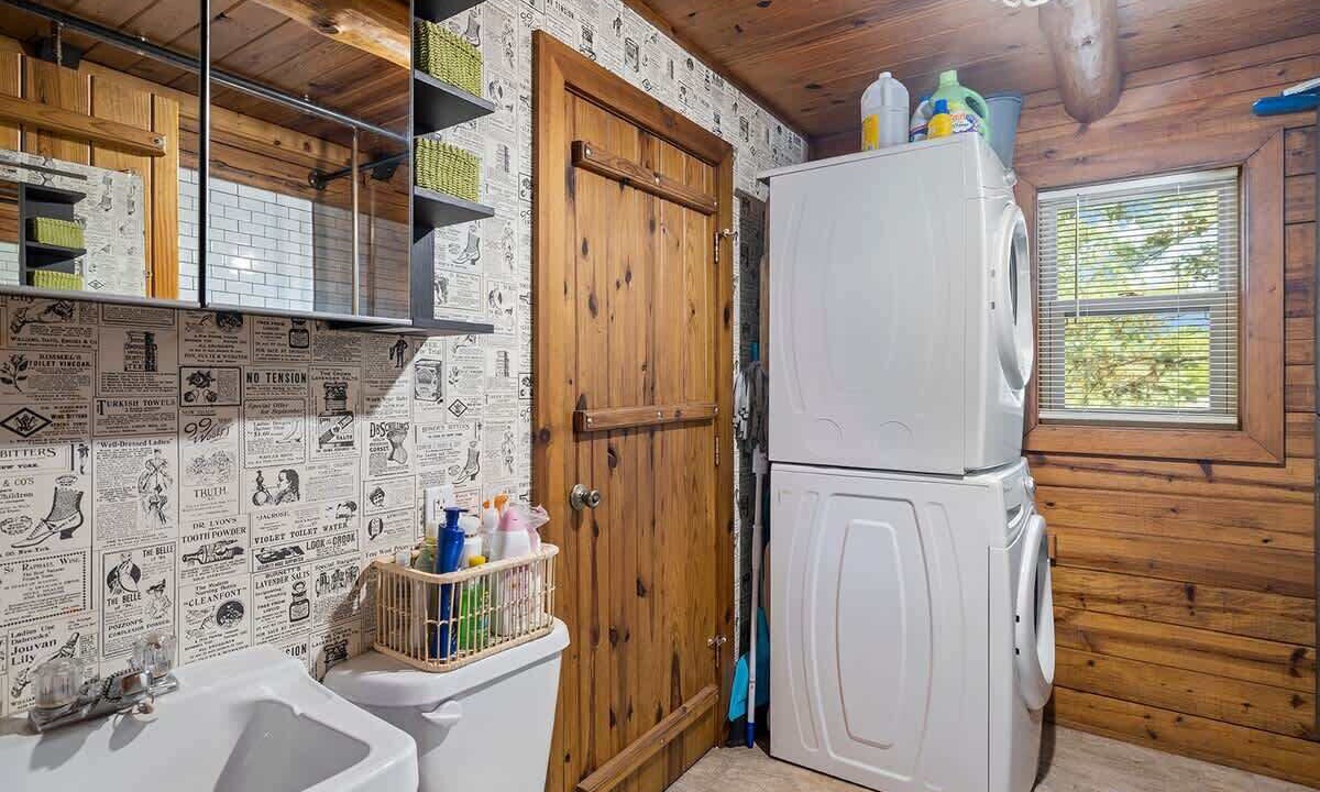 Photo of Bathroom in Golden