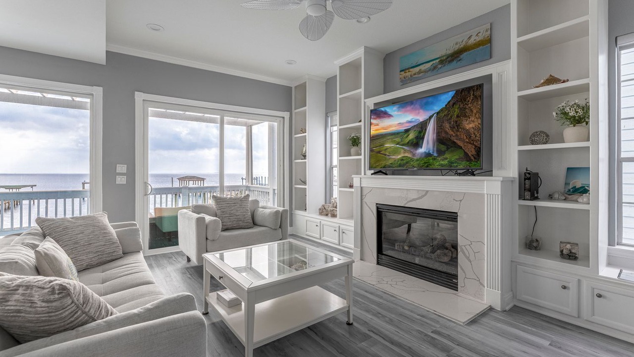 Photo of Livingroom in Clear Lake Shores