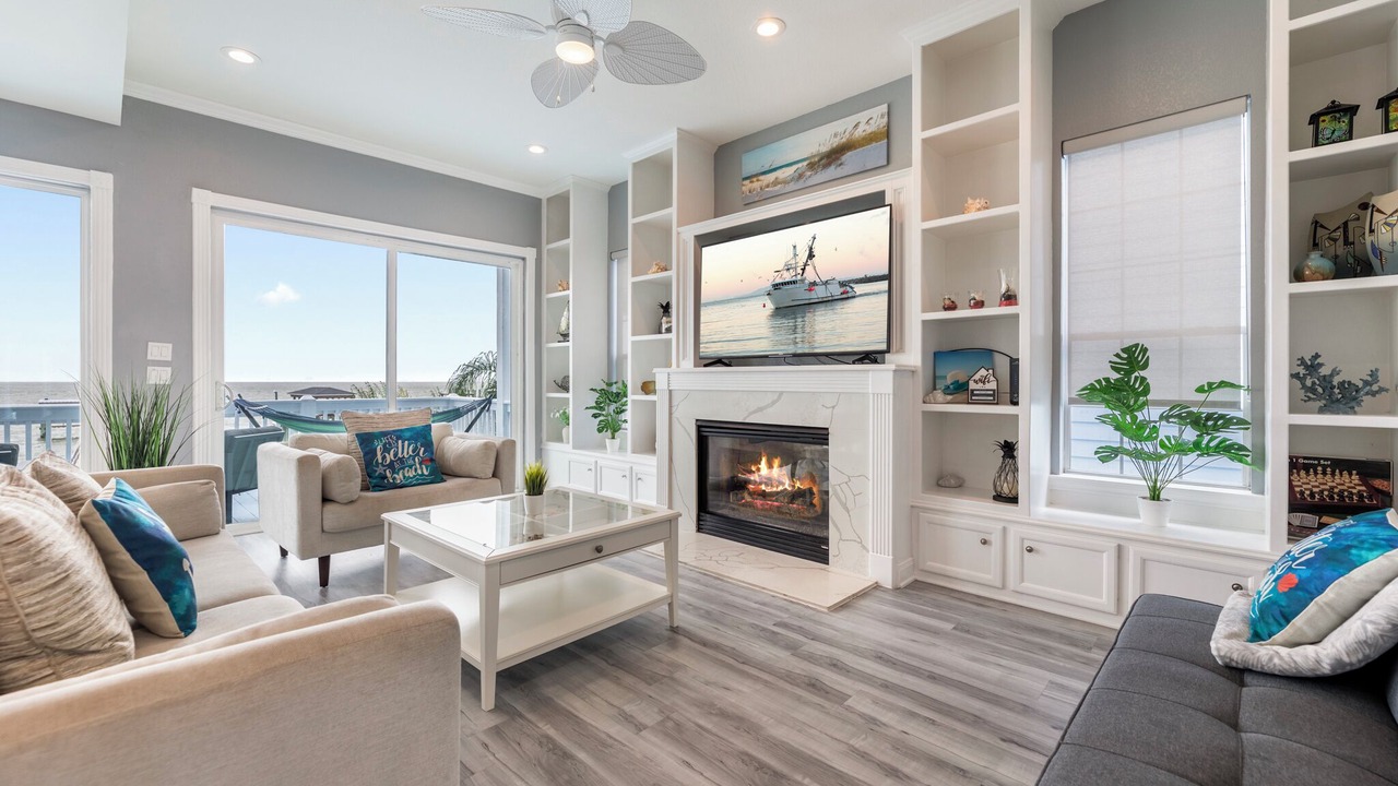Photo of Livingroom in Clear Lake Shores