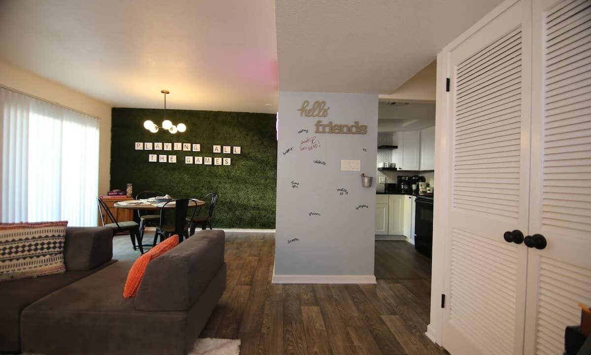 Photo of Livingroom in St. Johns