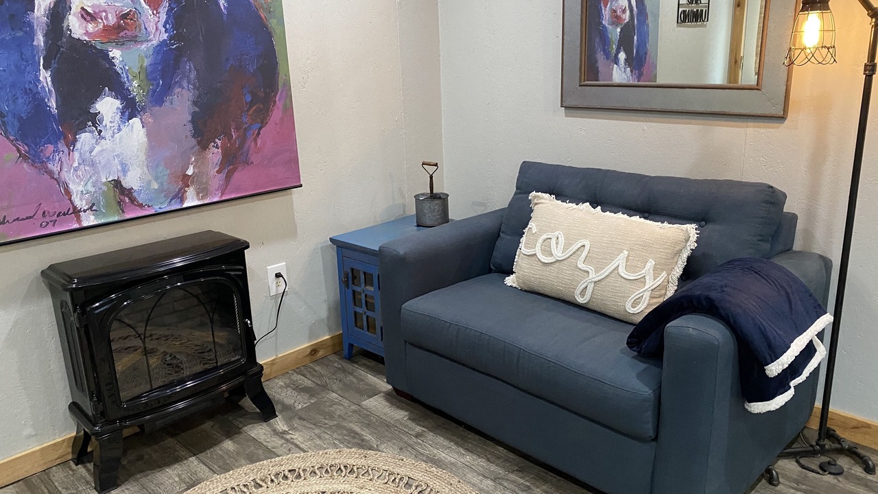 Photo of Livingroom in Emory