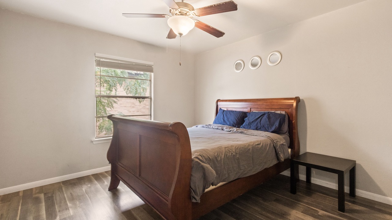 Photo of Bedroom in Central Arlington