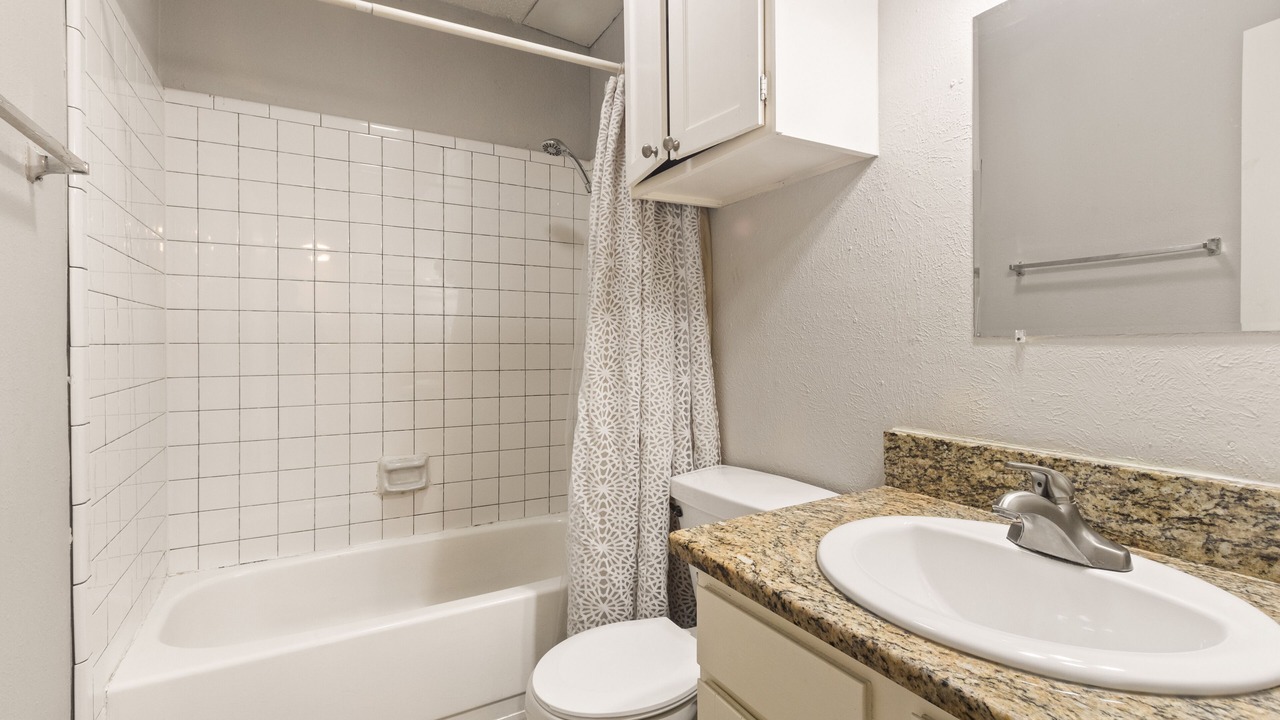 Photo of Bathroom in Central Arlington