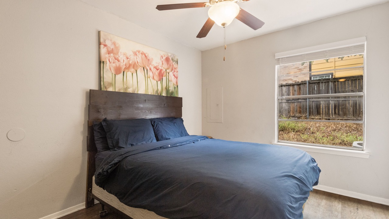 Photo of Bedroom in Central Arlington
