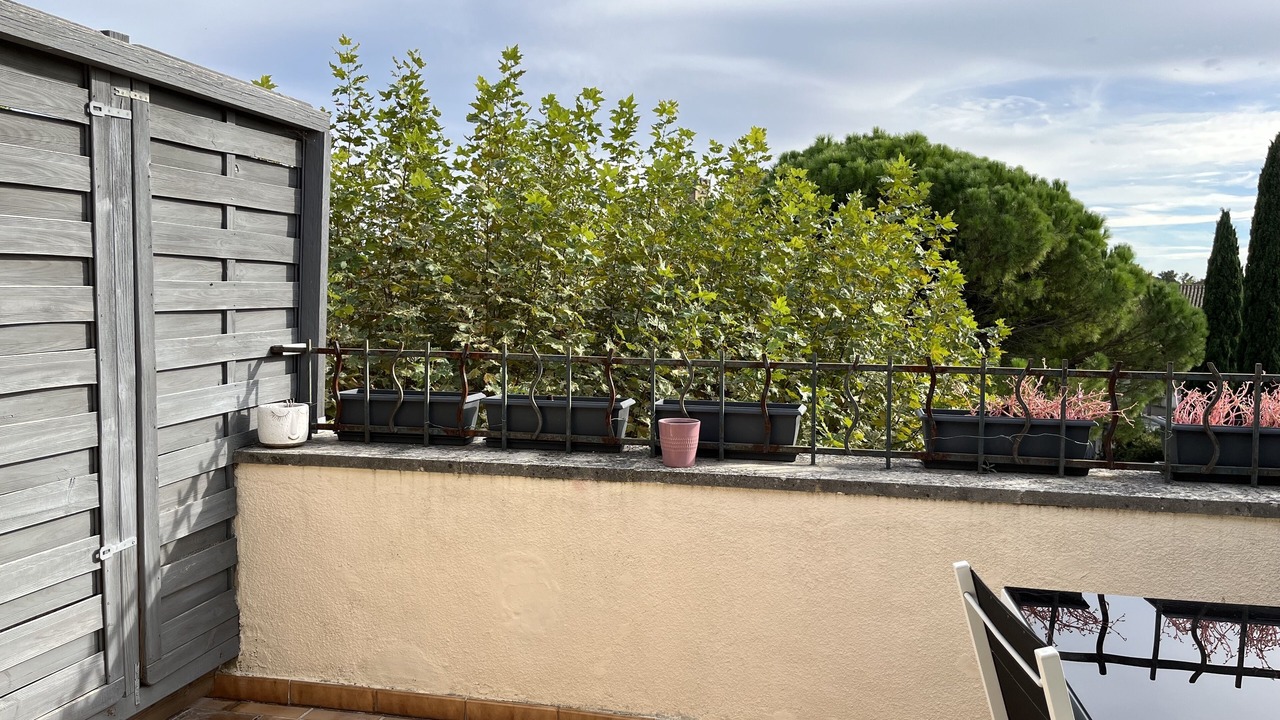 Photo of Patio Balcony in Entraigues-sur-la-Sorgue