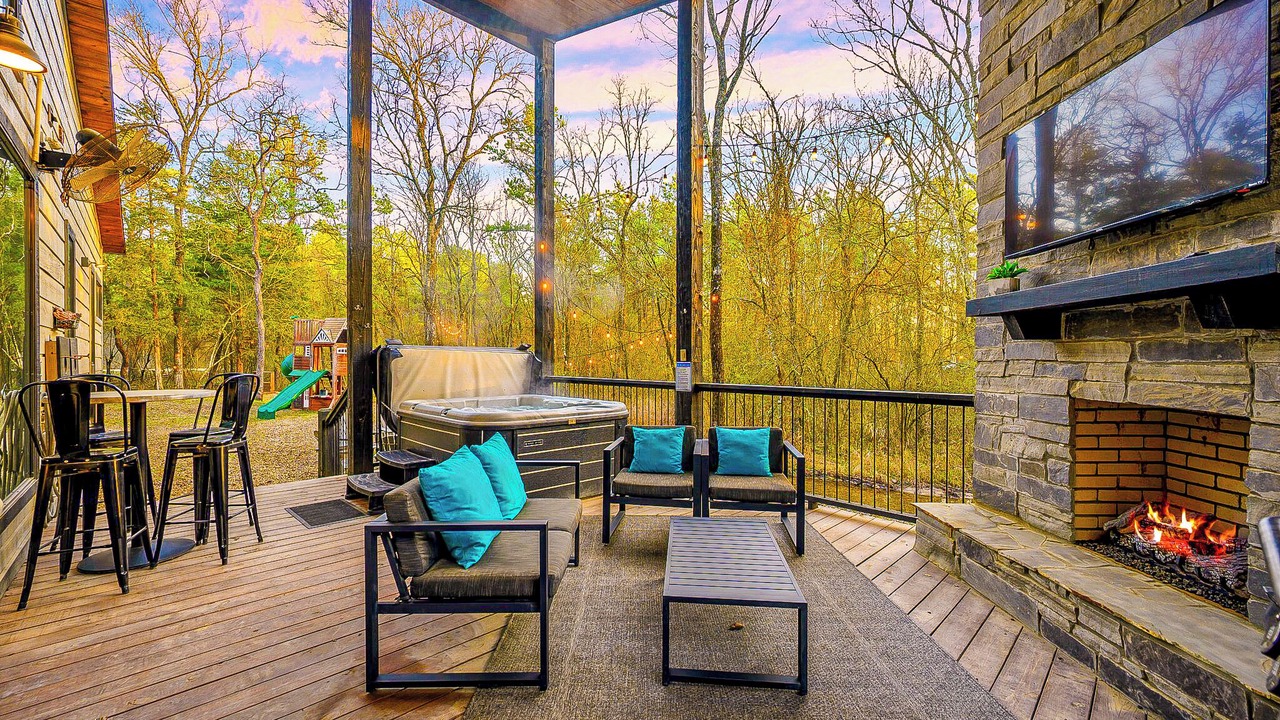 Photo of Livingroom in Hochatown