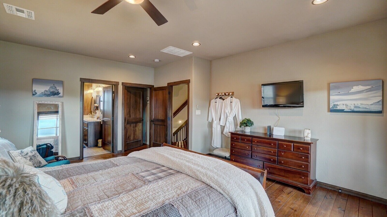 Photo of Bedroom in Medicine Park