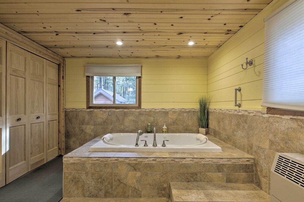 Photo of Bathroom in Mountain
