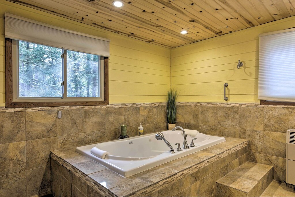 Photo of Bathroom in Mountain