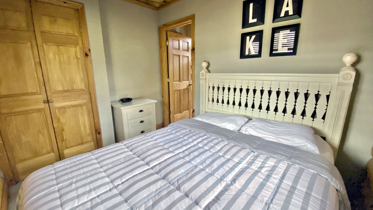 Photo of Bedroom in Caryville