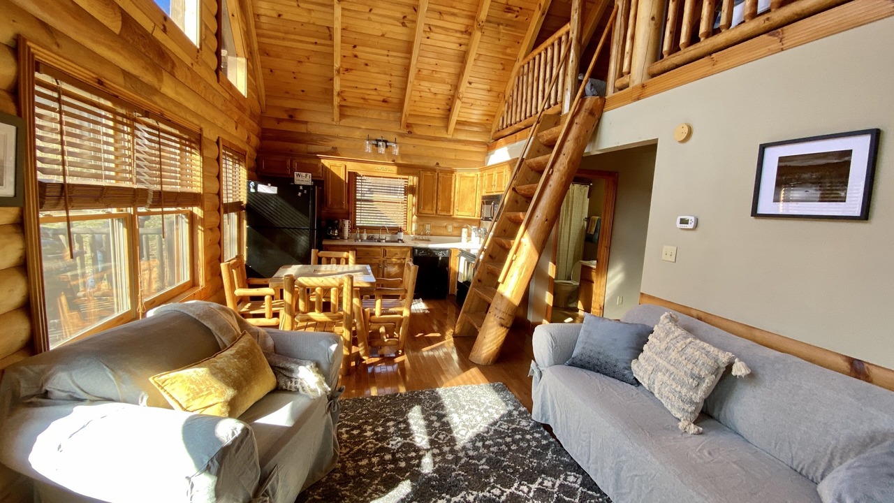 Photo of Livingroom in Caryville