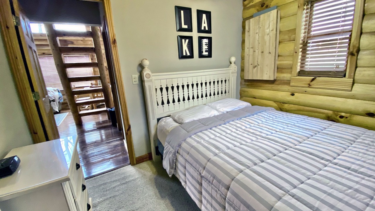 Photo of Bedroom in Caryville