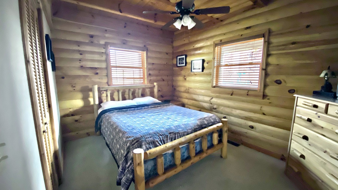 Photo of Bedroom in Caryville