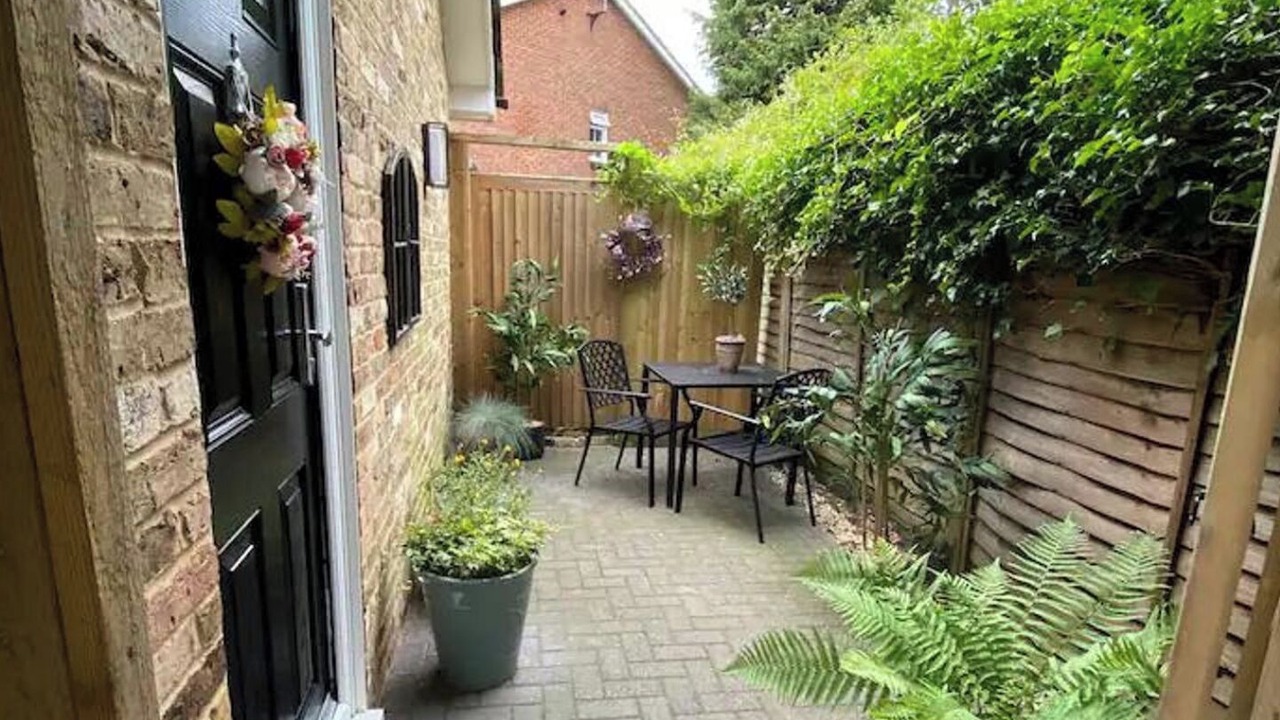 Photo of Others in Cobham