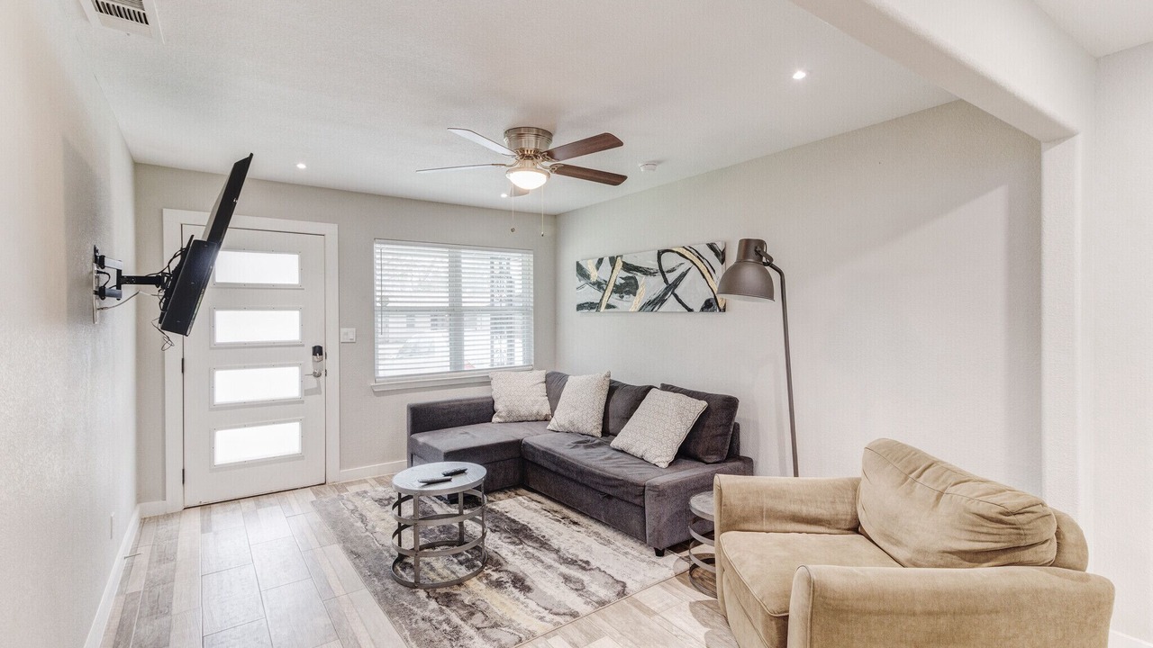 Photo of Livingroom in Arlington