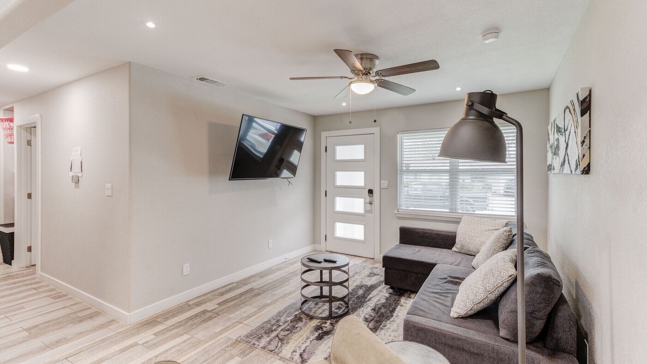 Photo of Livingroom in Arlington