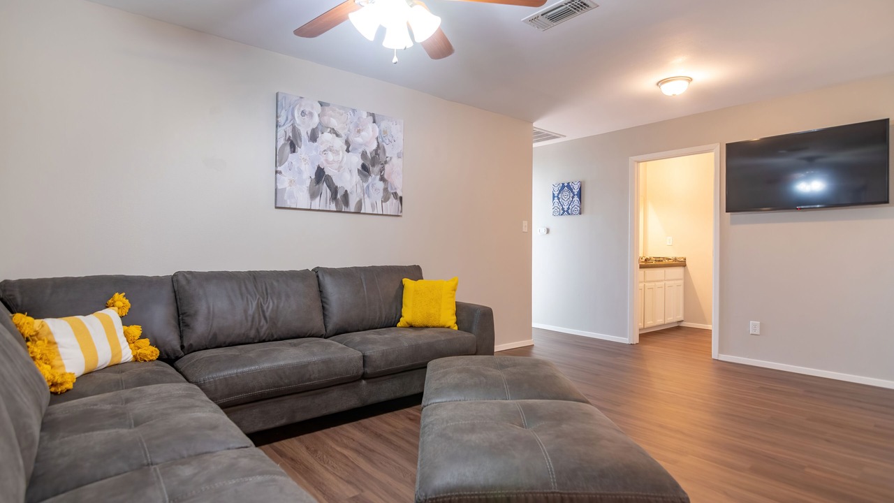 Photo of Livingroom in Miles