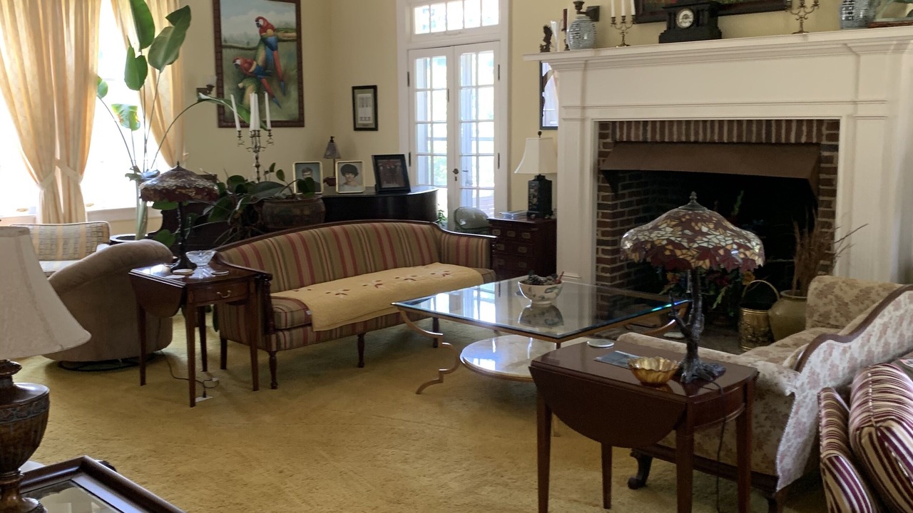 Photo of Livingroom in Warrenton
