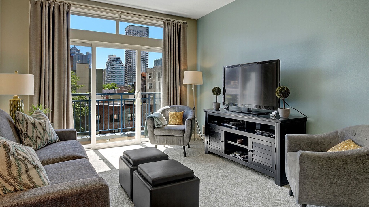 Photo of Livingroom in Belltown