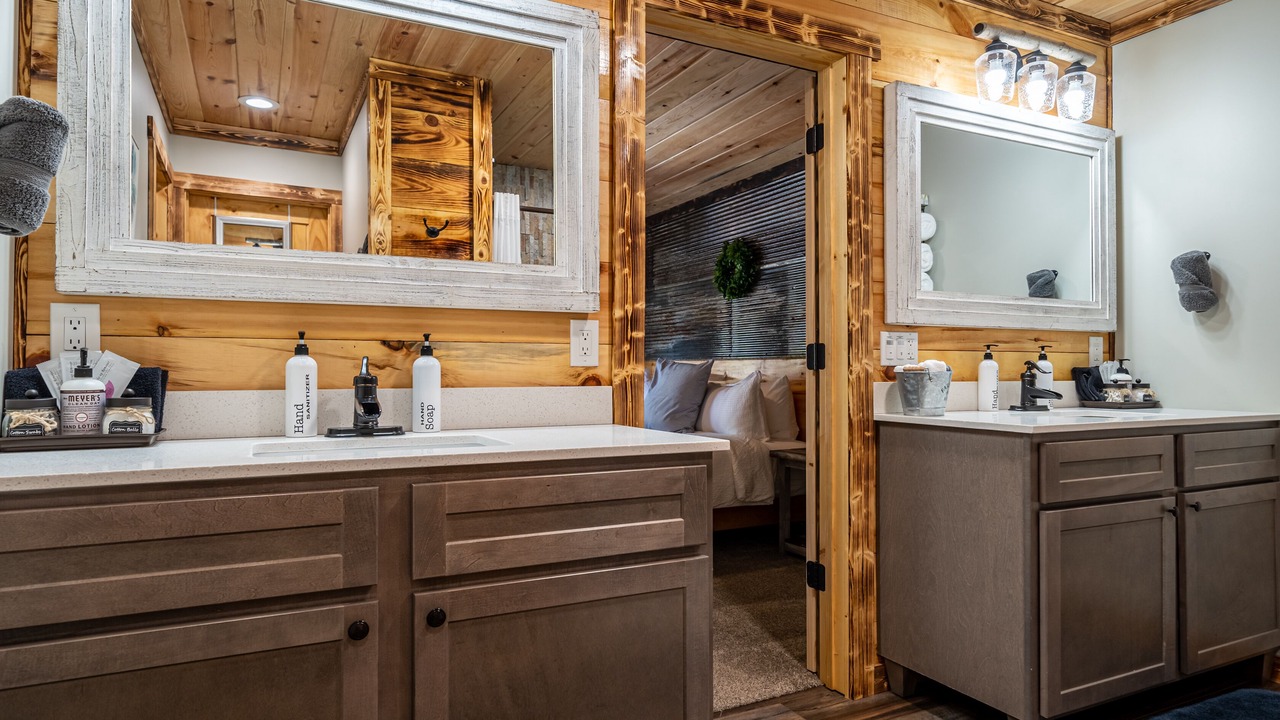 Photo of Bathroom in Ste Genevieve