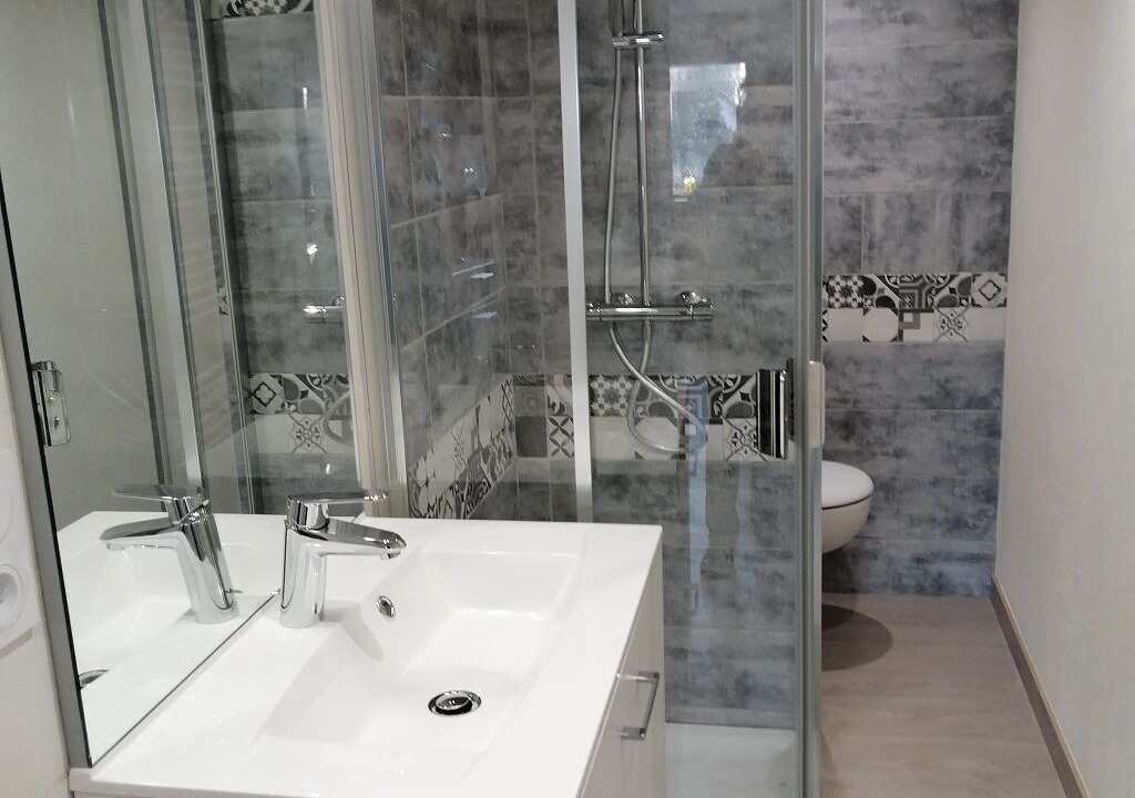 Photo of Bathroom in Montmorot