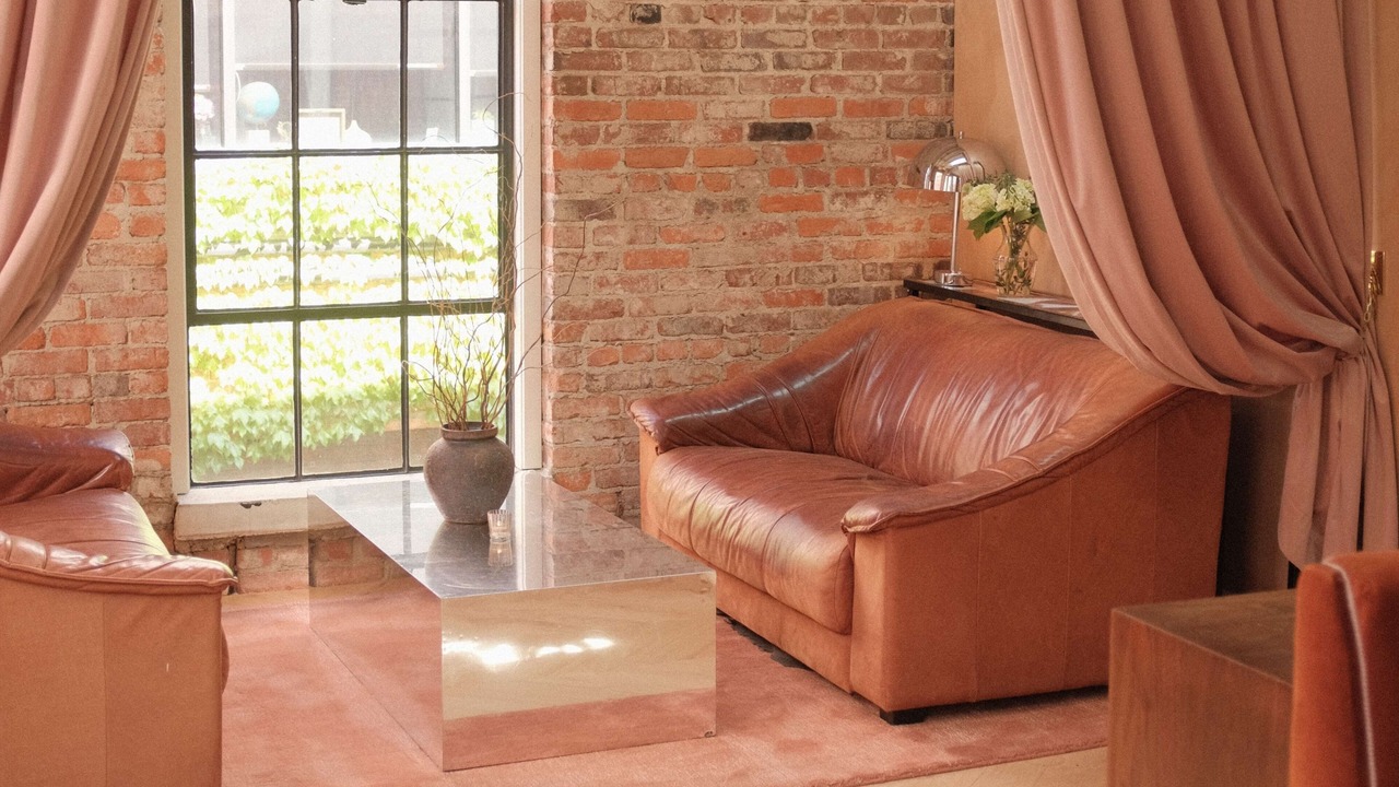 Photo of Livingroom in Crossroads Arts District