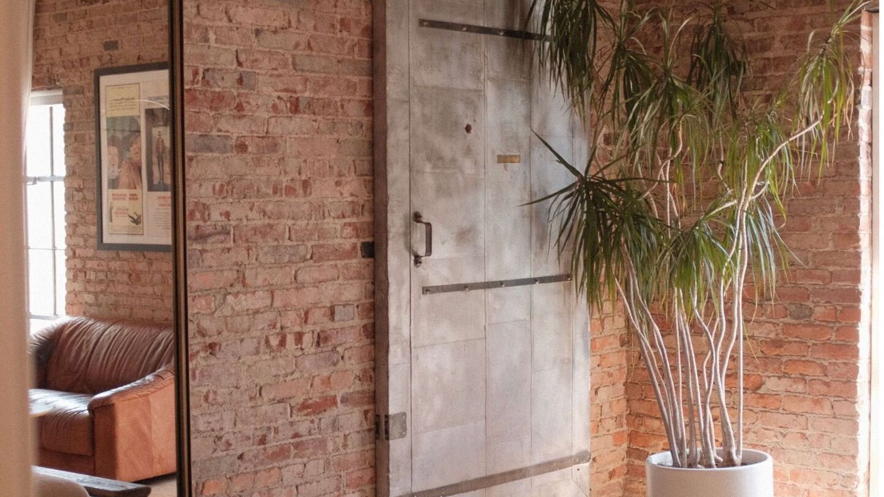 Photo of Bedroom in Crossroads Arts District