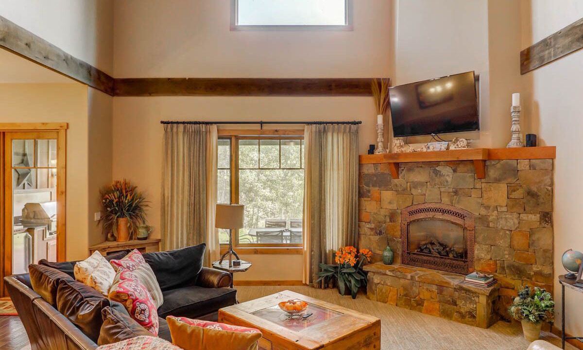 Photo of Livingroom in McCall