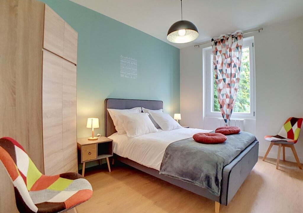 Photo of Bedroom in Saint-Genis-Laval