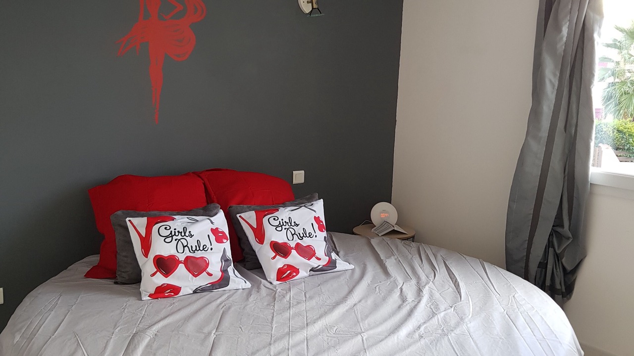 Photo of Bedroom in Abeilhan