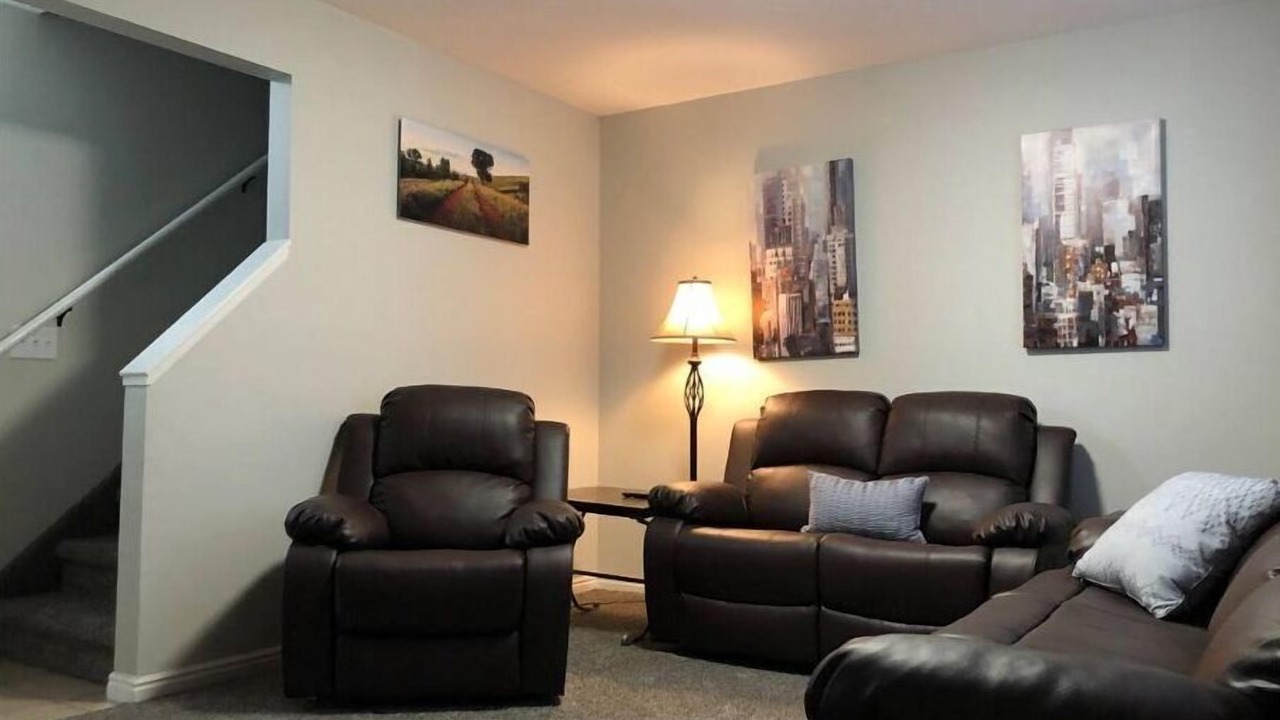 Photo of Livingroom in Layton