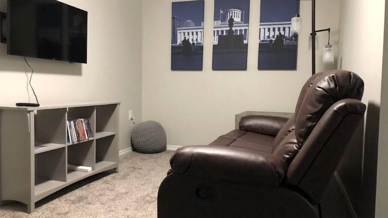 Photo of Livingroom in Layton