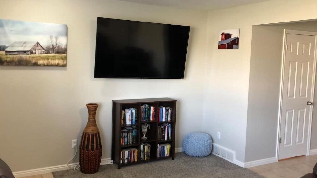 Photo of Livingroom in Layton