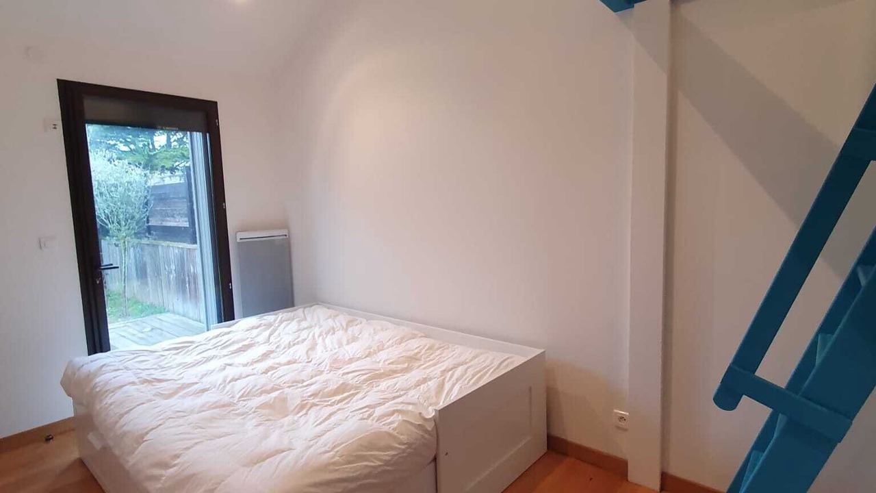 Photo of Bedroom in Saint-Coulomb