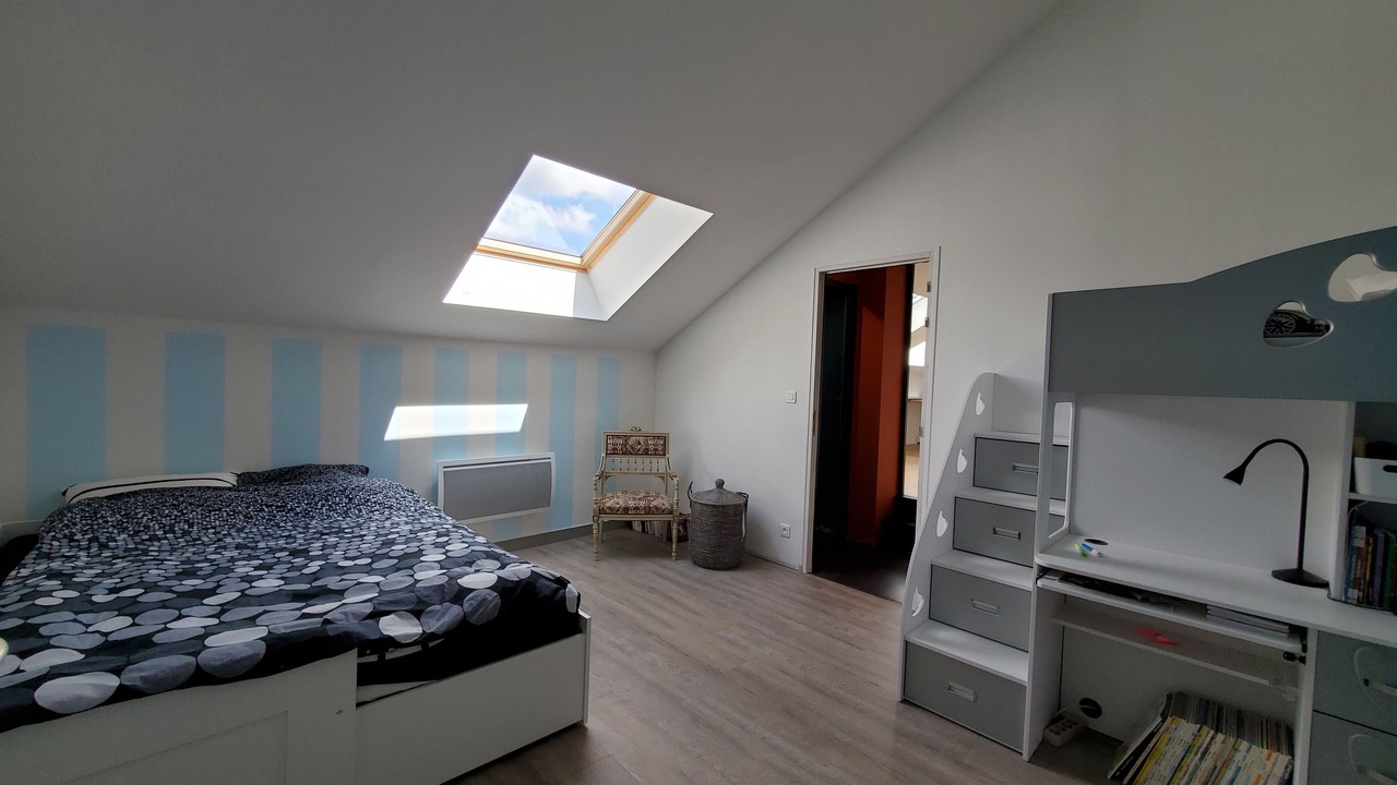 Photo of Bedroom in Saint-Coulomb