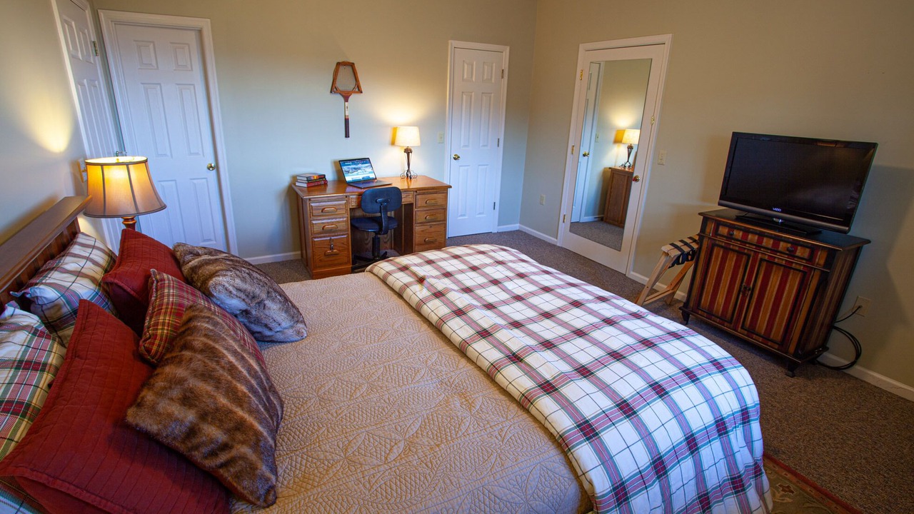 Photo of Bedroom in McGaheysville