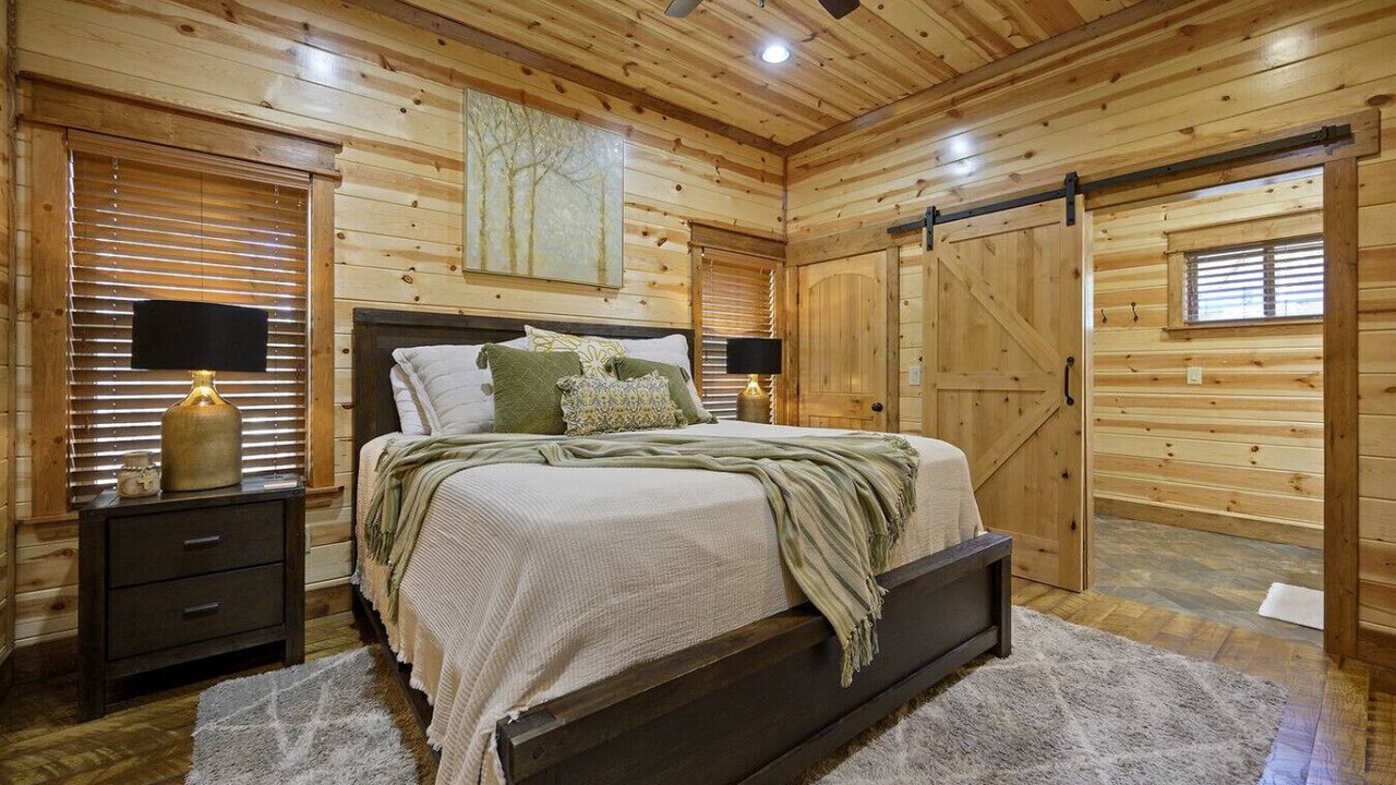 Photo of Bedroom in Broken Bow