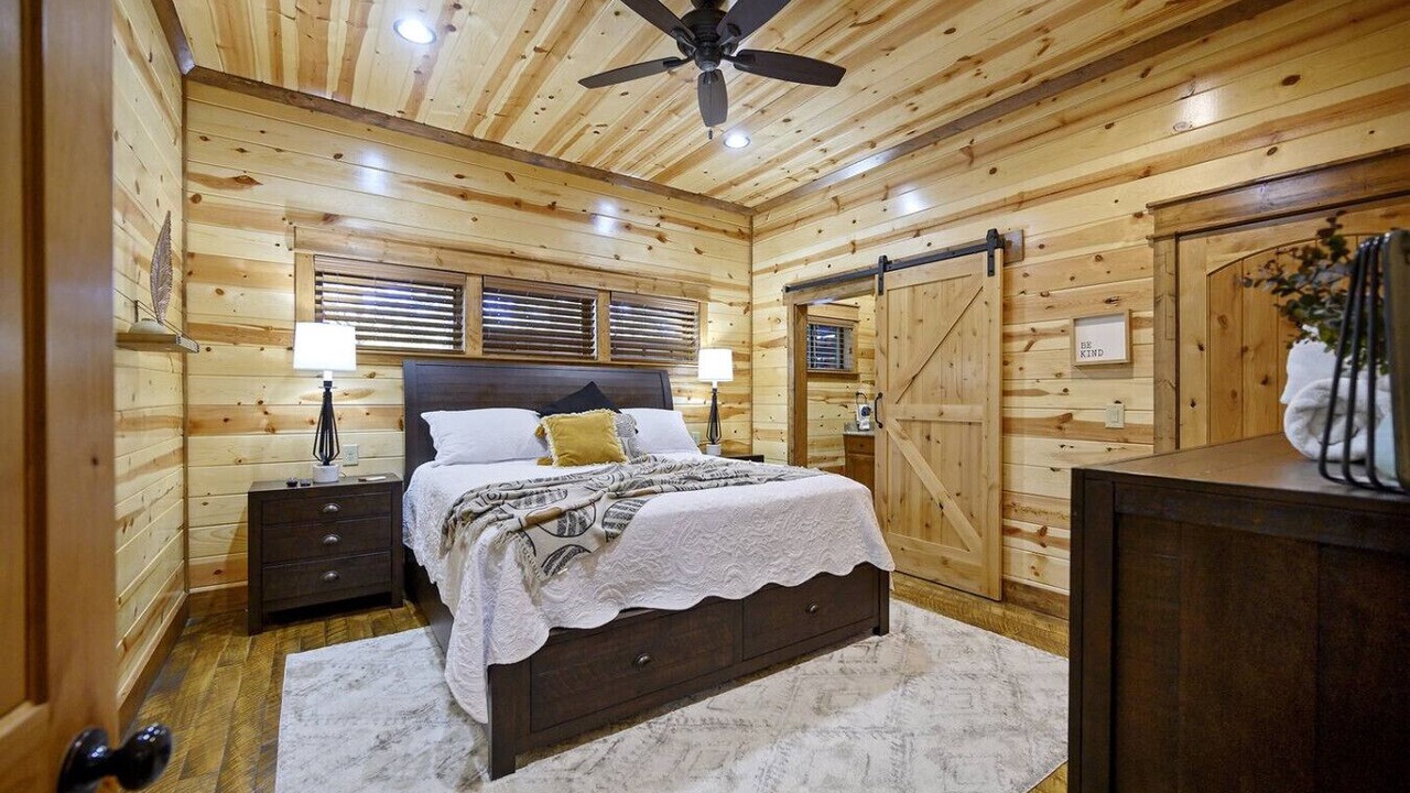 Photo of Bedroom in Broken Bow