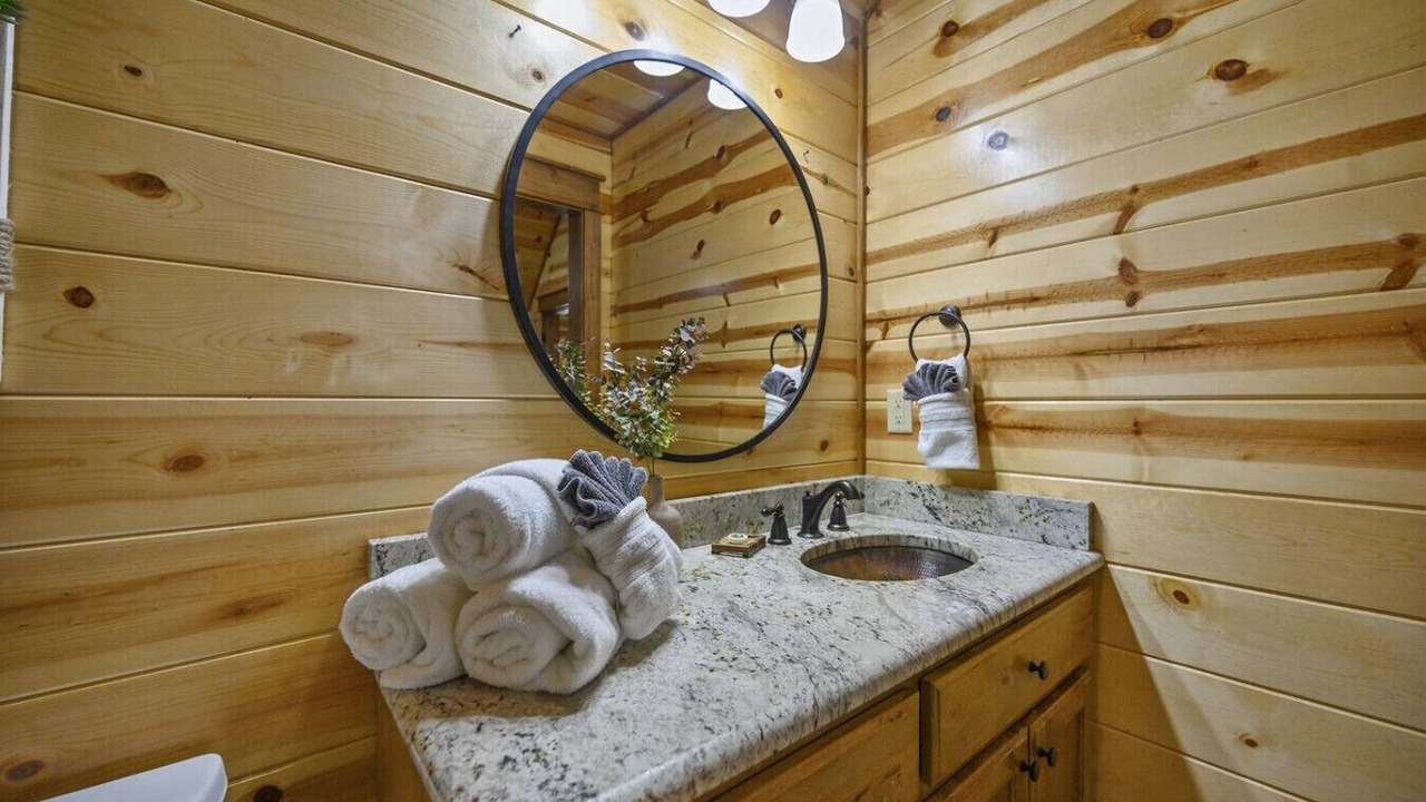 Photo of Bathroom in Broken Bow