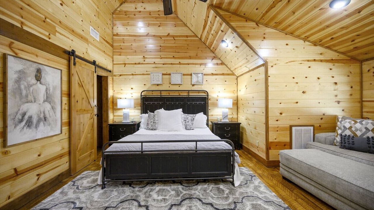 Photo of Bedroom in Broken Bow