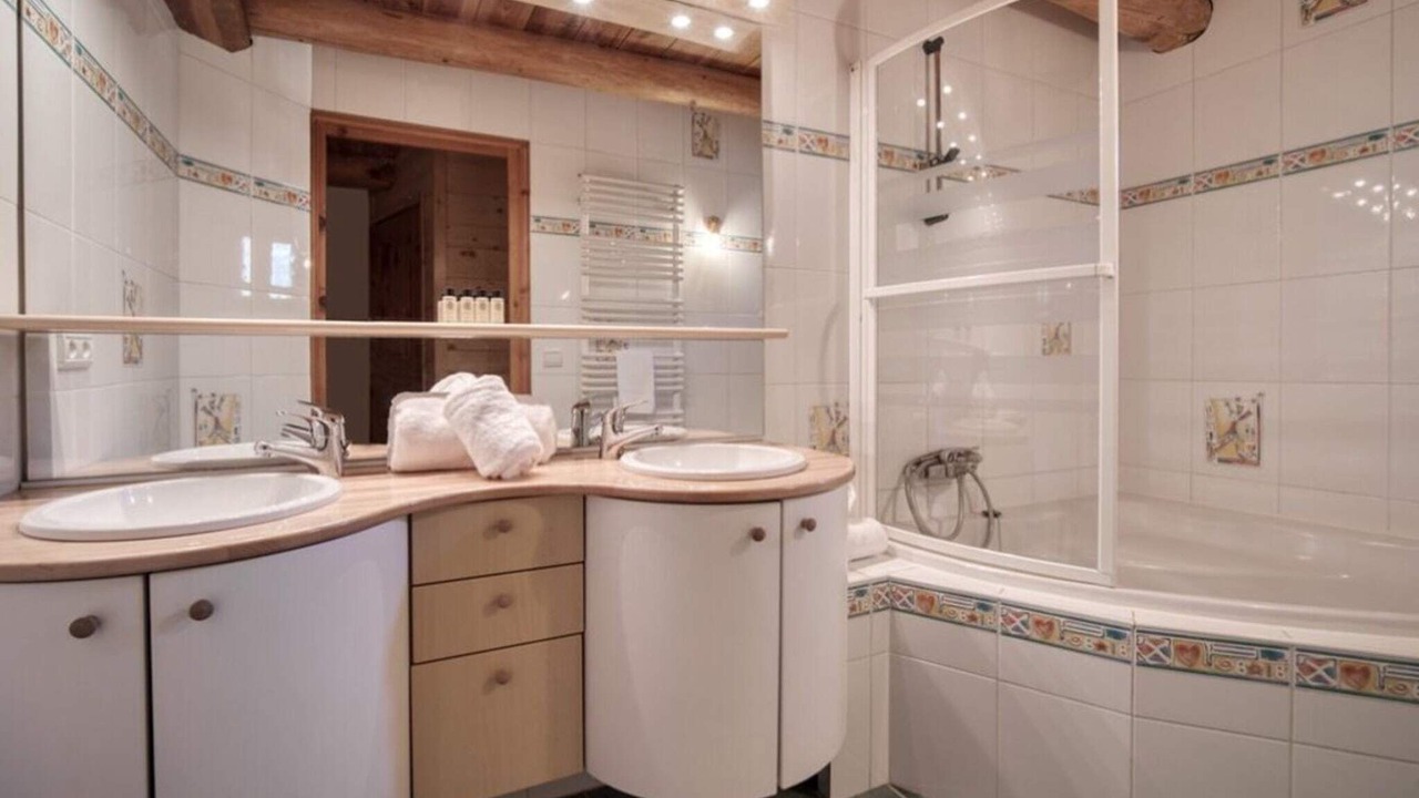 Photo of Bathroom in Tignes le Lac