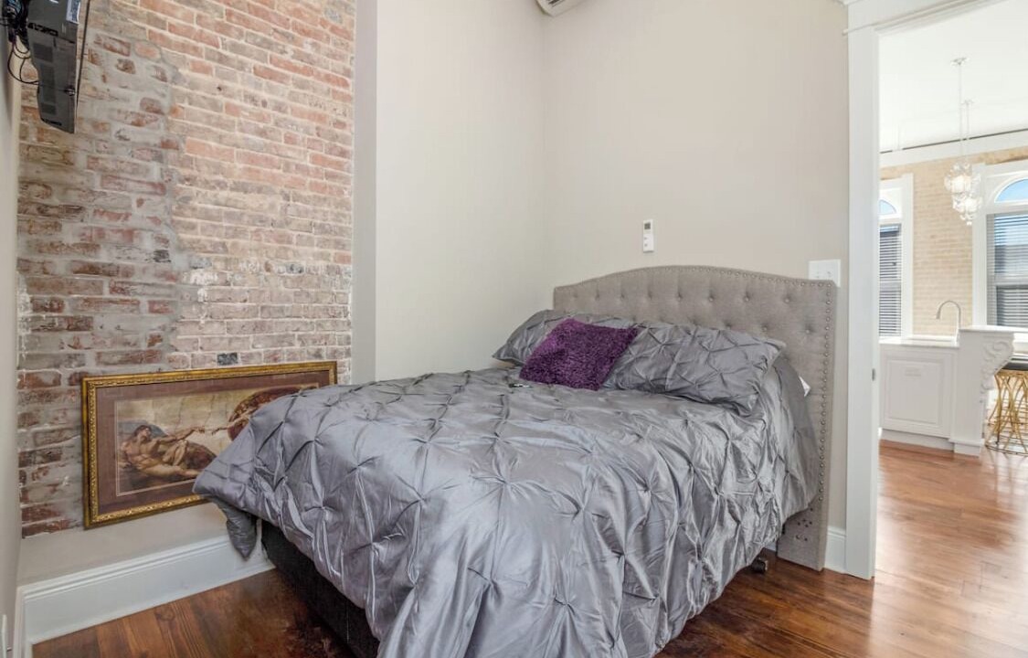 Photo of Bedroom in Crowley