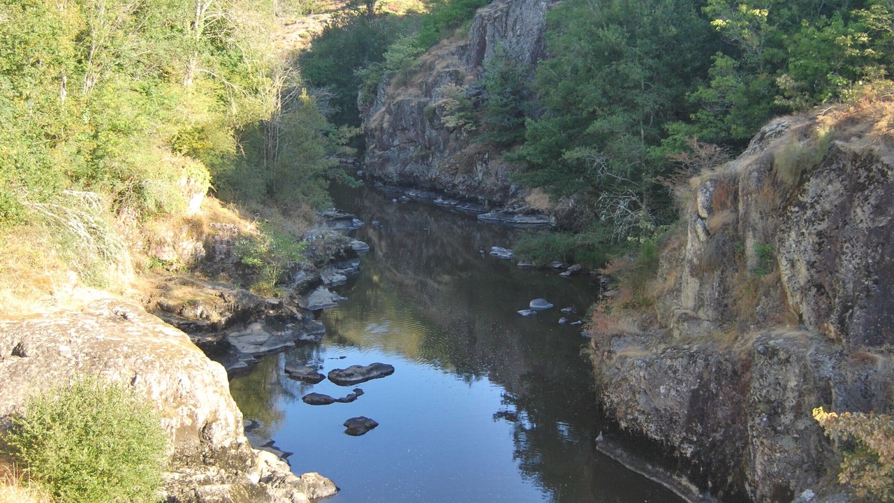 Photo of Others in Anzeme