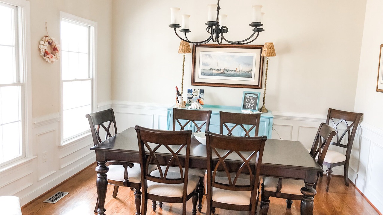 Photo of Livingroom in Deltaville