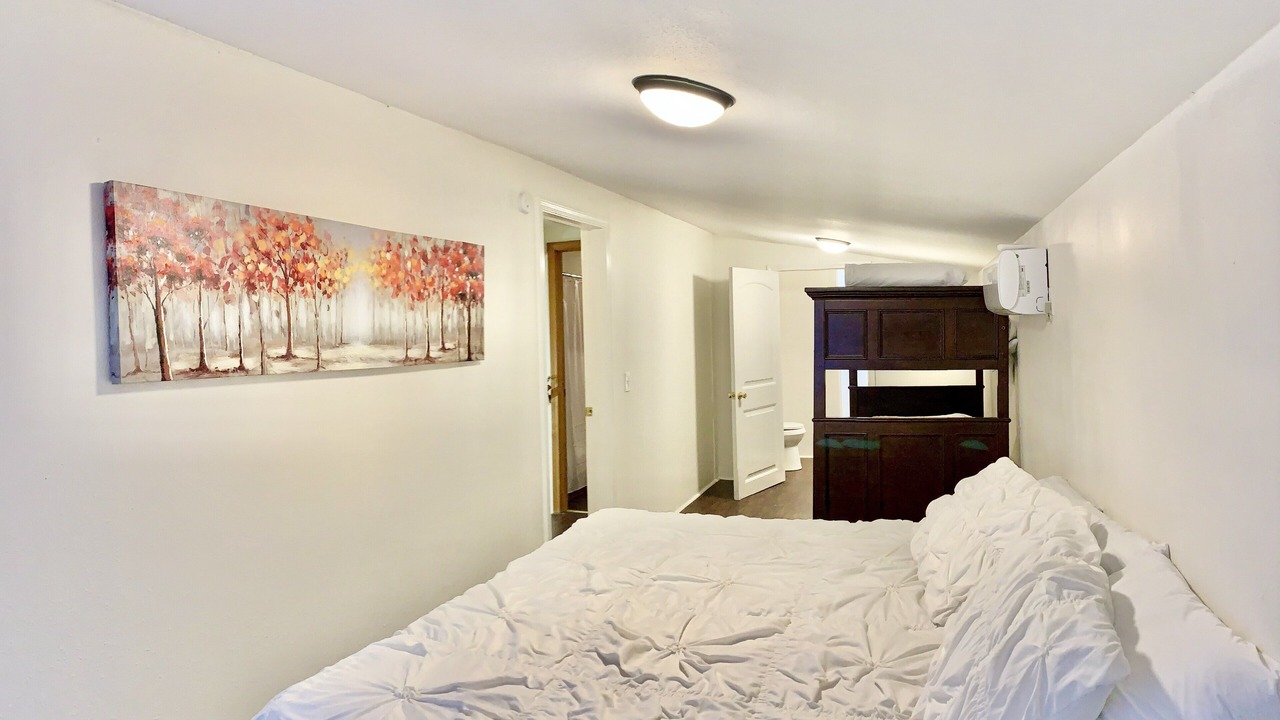 Photo of Bedroom in Alix