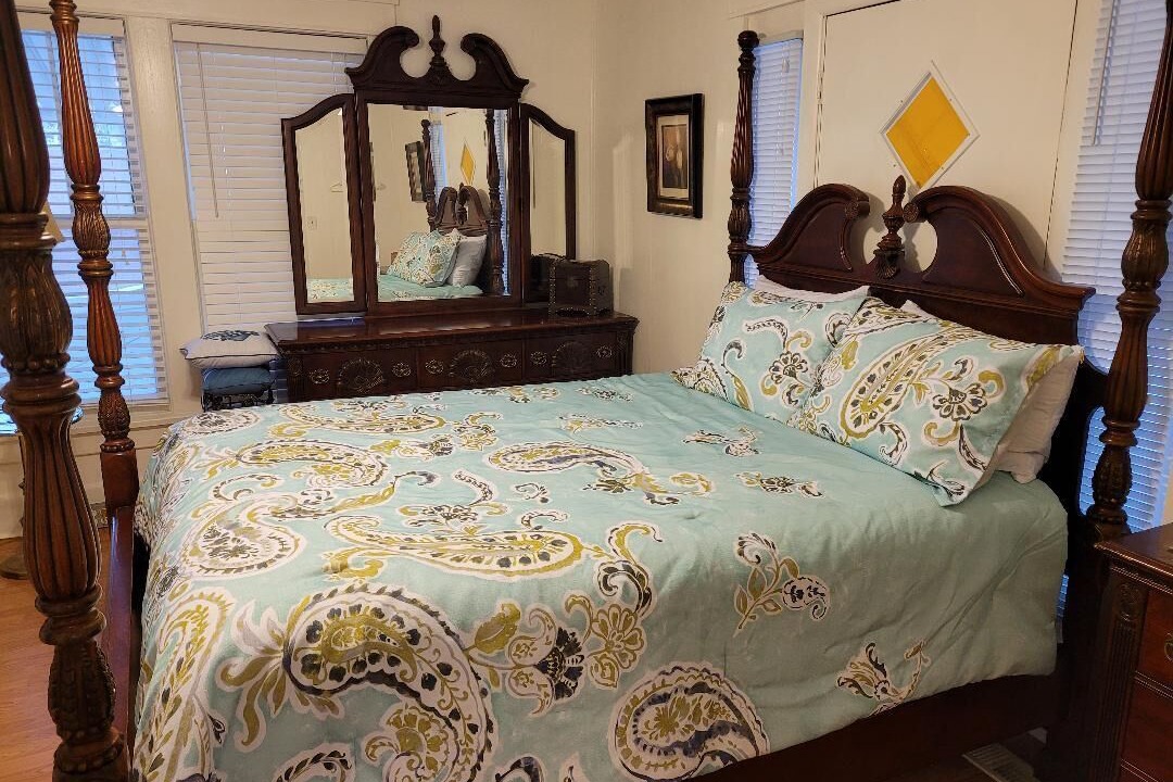 Photo of Bedroom in Maxwell