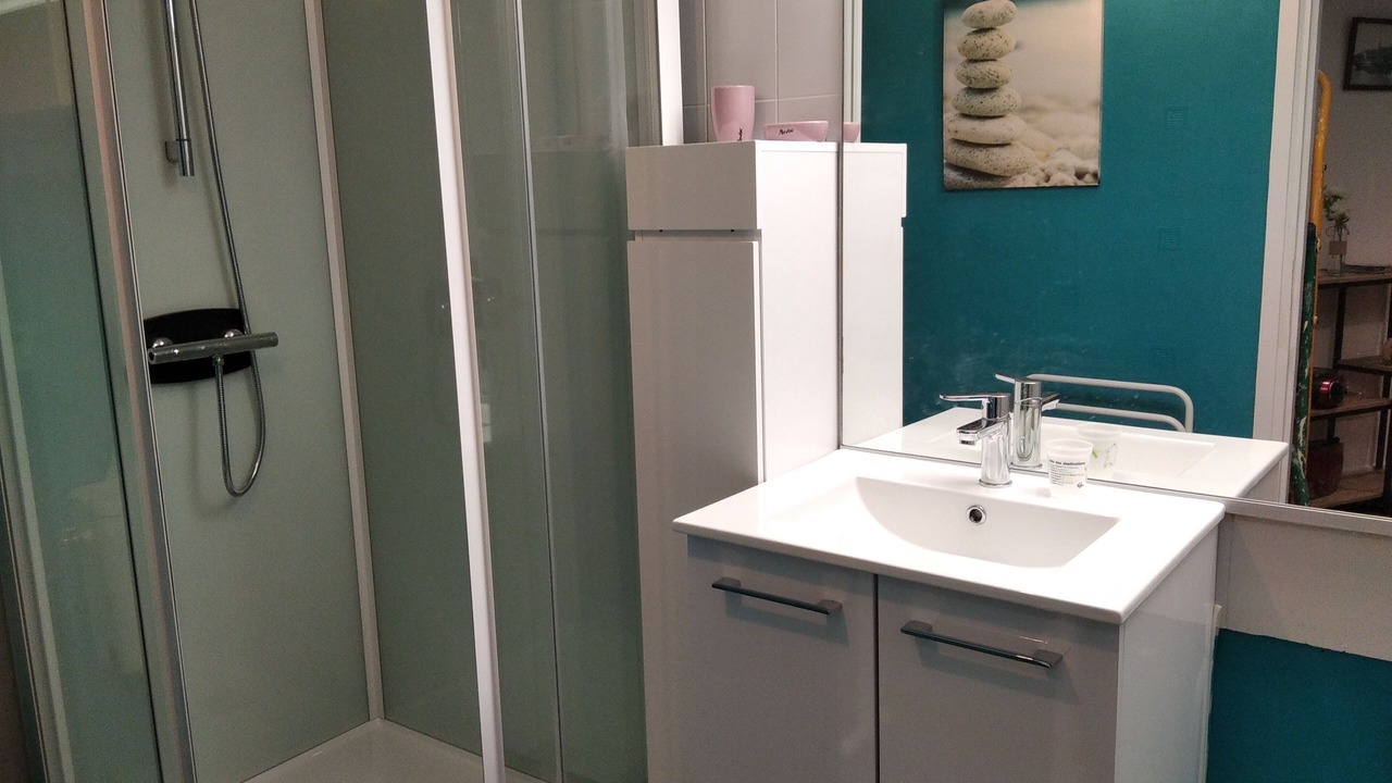 Photo of Bathroom in Downtown Le Havre