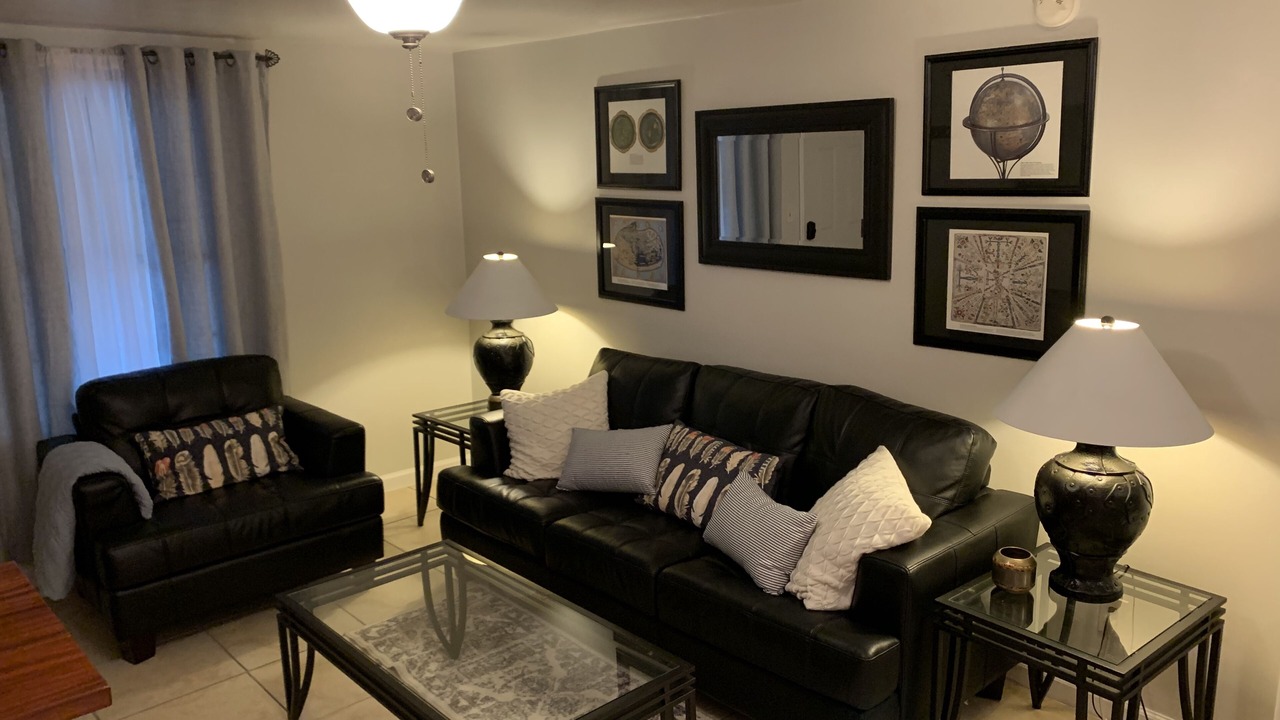 Photo of Livingroom in Hebron