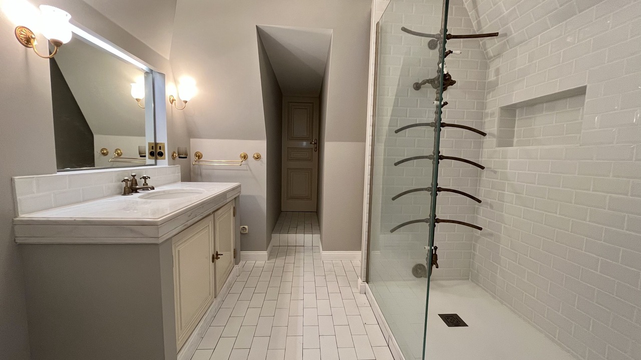 Photo of Bathroom in Loches
